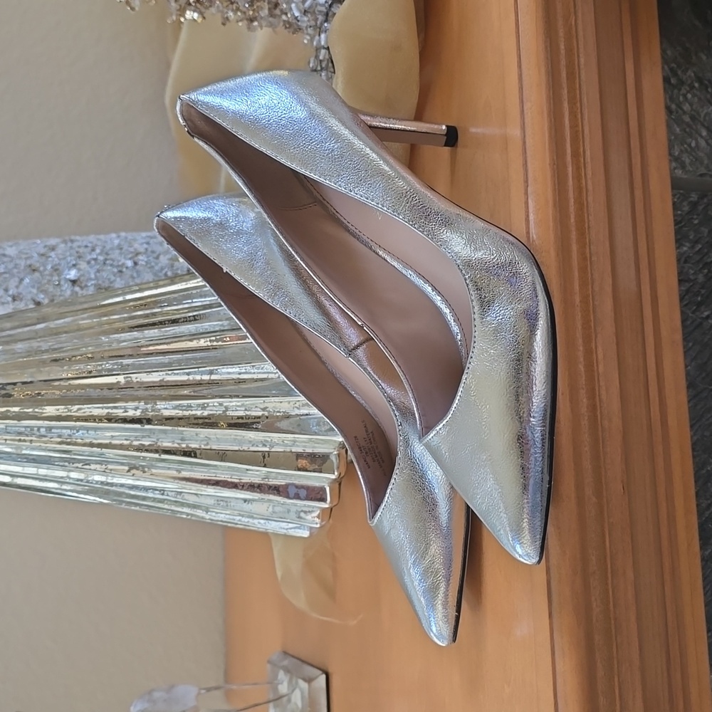 New! Bcbgeneration Metallic Silver Heels Size 7 - image 1